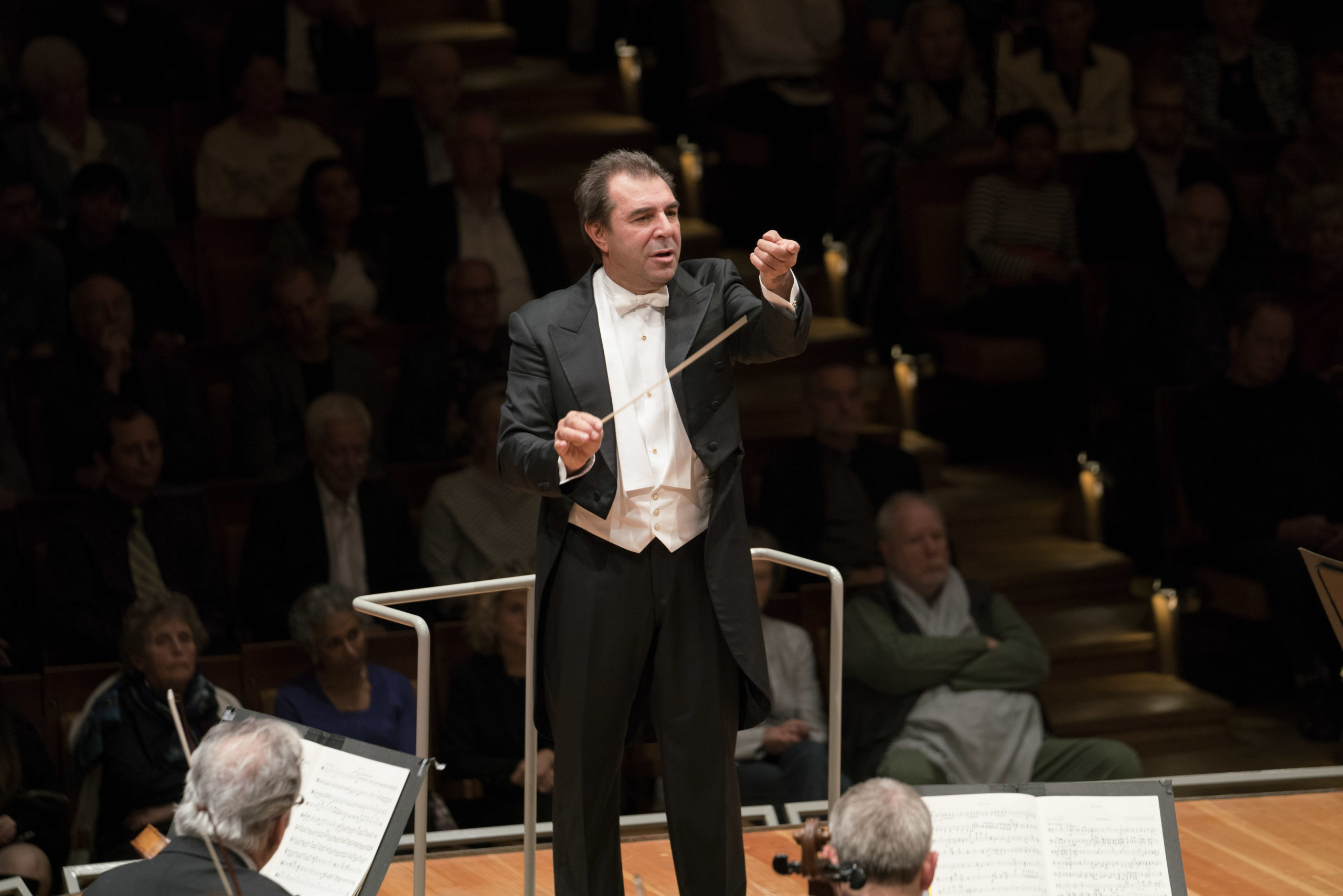 DANIELE GATTI DIRIGE I BERLINER PHILHARMONIKER ALLA PHILHARMONIE DI BERLINO