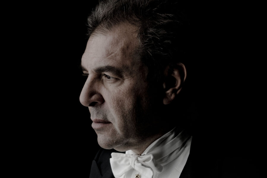 Daniele Gatti-- Chiefconductor Royal Concertgebouw Orchestra.Photo: Marco Borggreve