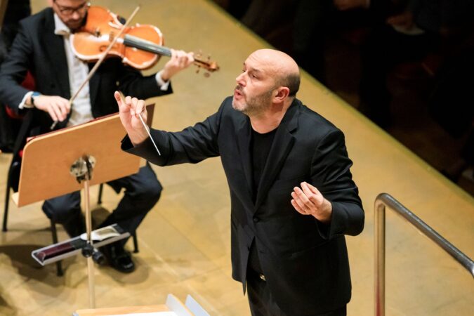 TCBO: RICCARDO FRIZZA SUL PODIO PER LA “QUINTA” DI MAHLER E I “SEI LIEDER GIOVANILI” DI SCHÖNBERG TRASCRITTI DA SOLBIATI
