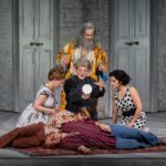 Sicilia (Fiordiligi), Mazzola (Despina), DiPierro (Don Alfonso), Di Sauro (Dorabella), Ciaponi (Ferrando)_TCBO_2025-05-18_Così_fan_tutte_Antepiano_D4_8990_©Andrea-Ranzi