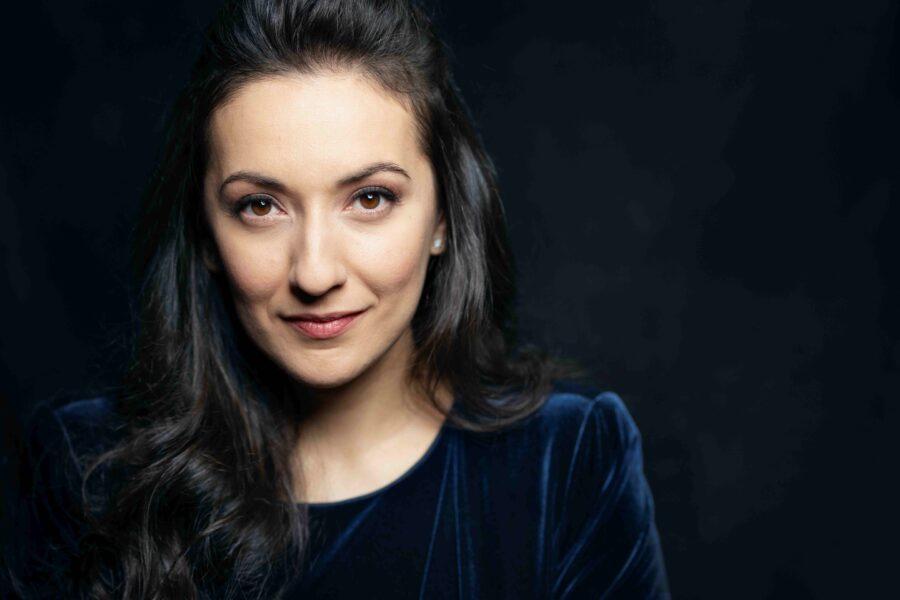 Rosa Feola